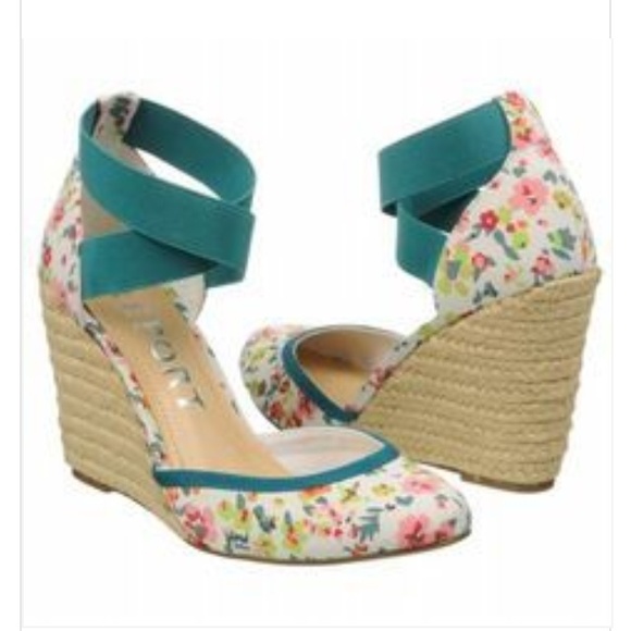 Report Shoes - REPORT, ANTONELLA WEDGE PUMP BRAND NEW