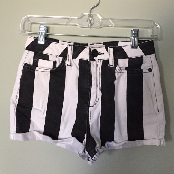 TOPSHOP Striped Shorts