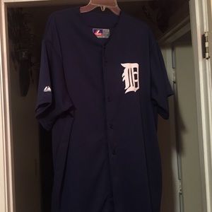 Men's Detroit Tigers baseball shirt