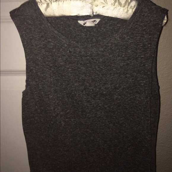 Grey sleeveless crop top
