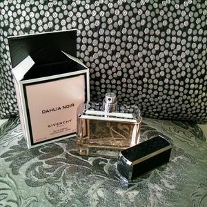Givenchy Paris Dahlia Noir eau de parfum 2.5fl oz
