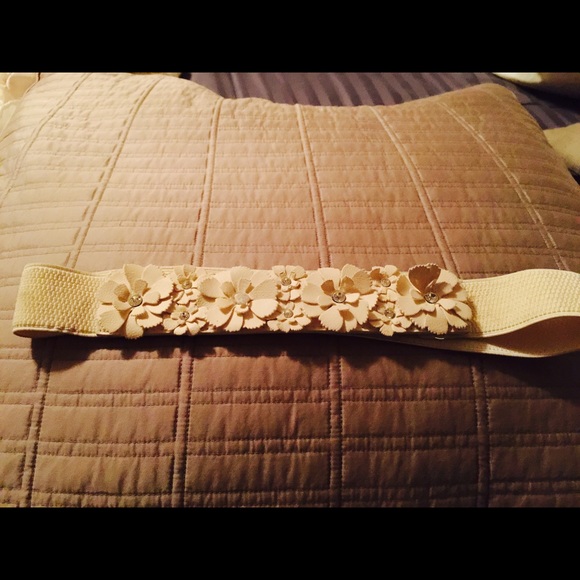 Floral waist belt