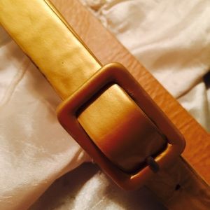 Golden waist belt