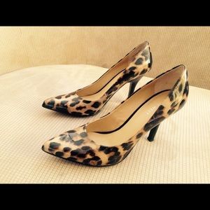 Nine West 7 1/2M Leopard Print Pointy-Toe Heels