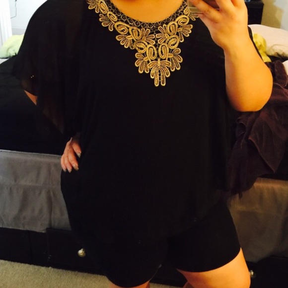 Plus Size Top •