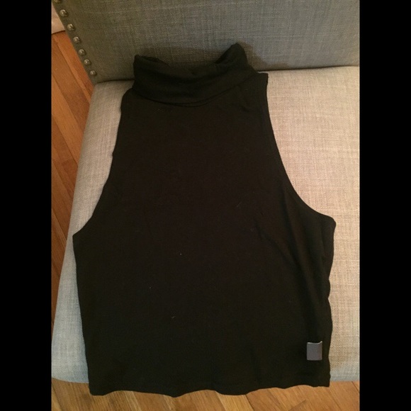 Black crop top