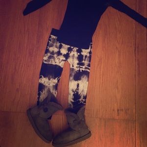 Black & White Tie-Dye Leggings