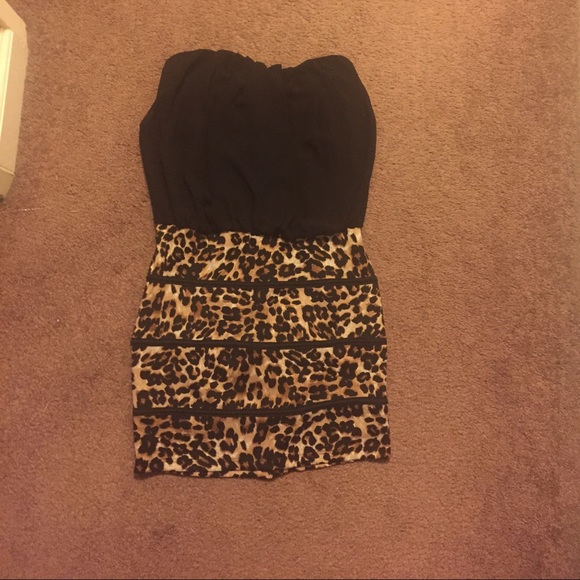 Leopard print dress - Picture 2 of 3