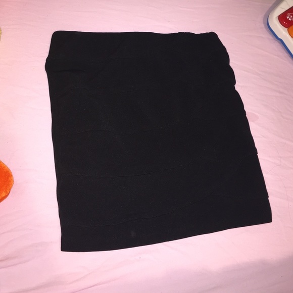 Black pencil skirt ✨
