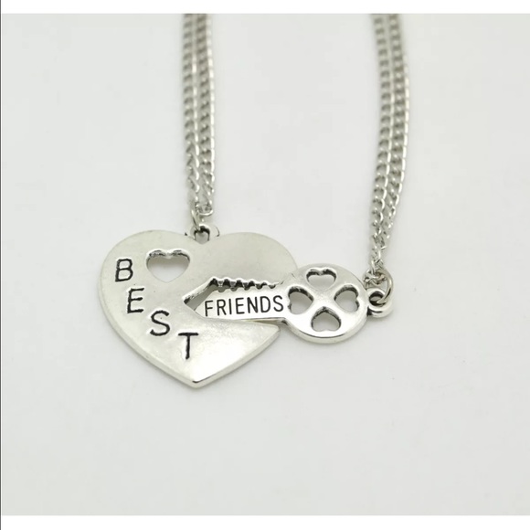 Best Friends Necklace Set