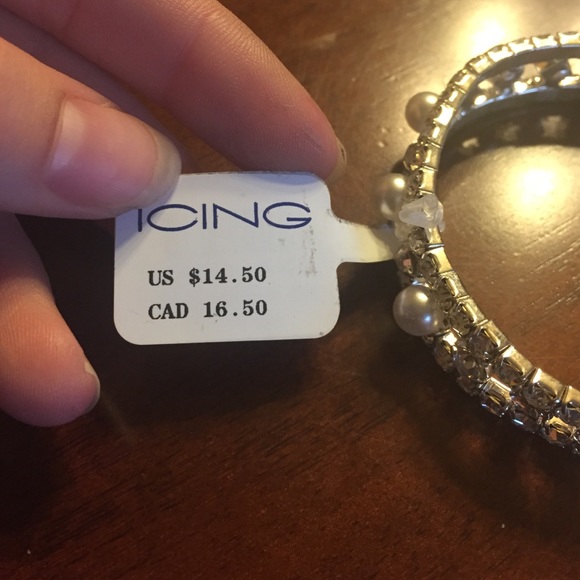 Bracelet - Picture 2 of 3