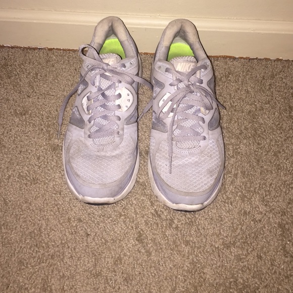 Size 8 Nike sneaker