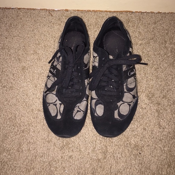 Size 8 Coach sneaker