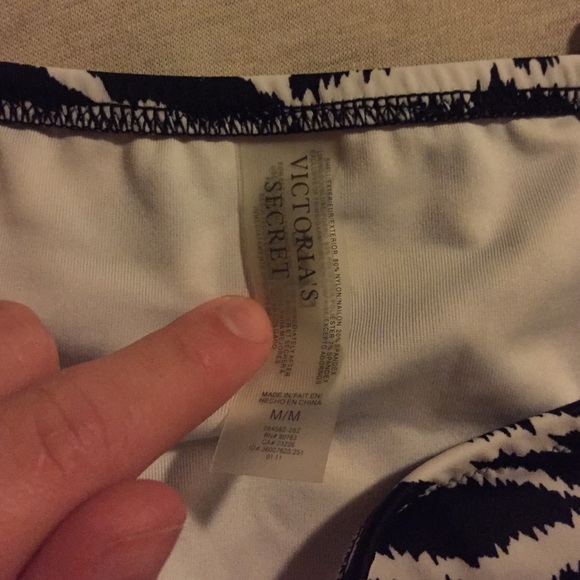 Victoria's Secret zebra print bikini M - Picture 2 of 2