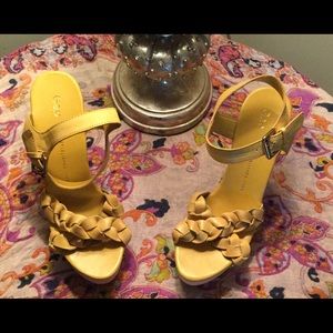 Gap Yellow Wedge Sandals- NWOT