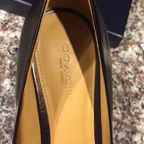 Coach Pumps - Picture 4 of 4
