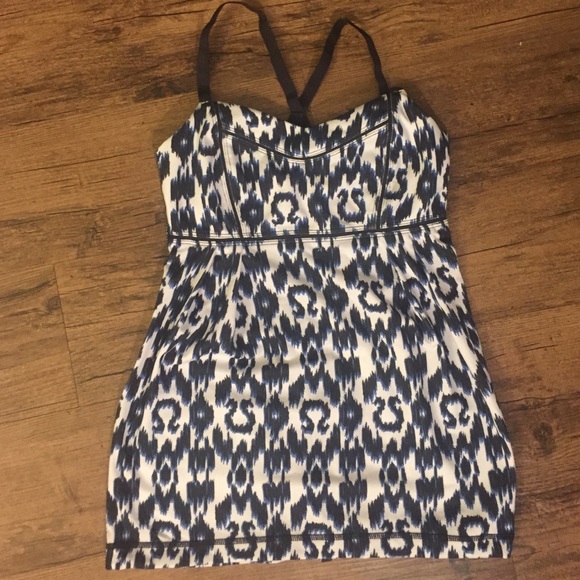 Lululemon top