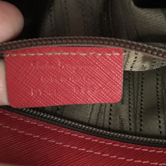 🍀Salvatore ferragamo red bag - Picture 4 of 6