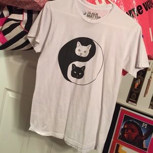 Cat ying yang shirt