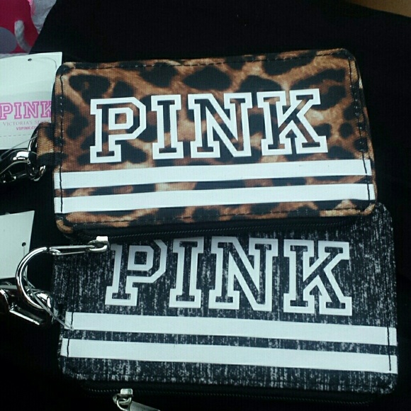 NWT VS ID holder