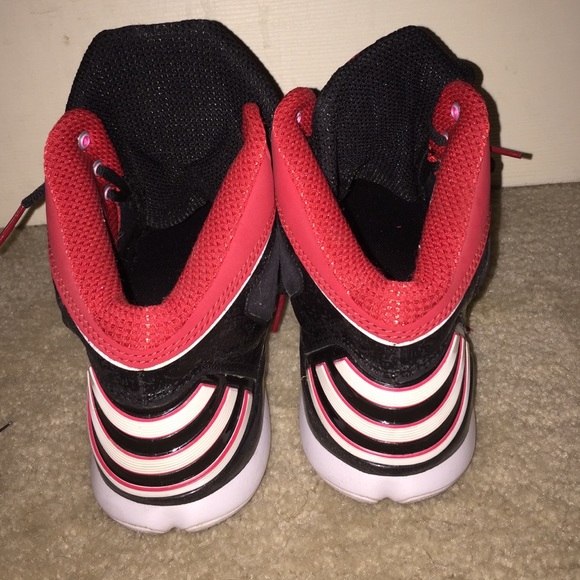 Derrick Rose Adidas AdiZero Basketball Shoes - Picture 3 of 4