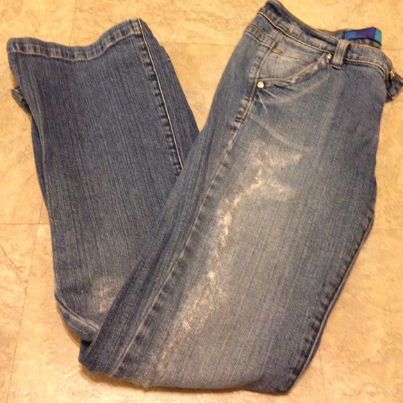 Distressed jeans - Picture 1 of 1