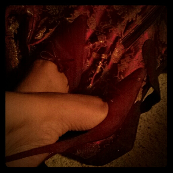 Red sling back dress shoes size 8
