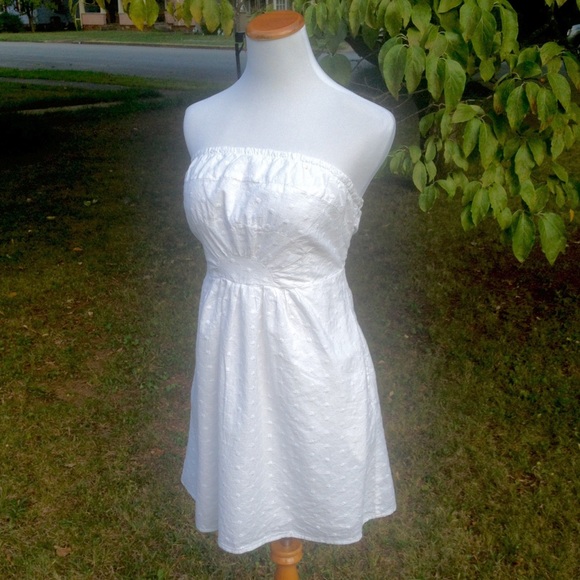Rue 21 Strapless, White Eyelet Dress. Sz. XL - Picture 3 of 4