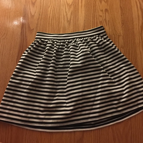 Classic striped skirt