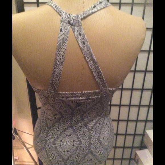 Tank top - Picture 3 of 4