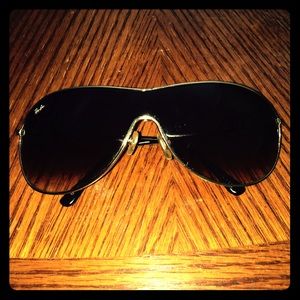 Ray Ban Sunglasses Style: RB3471  Model: RB3471