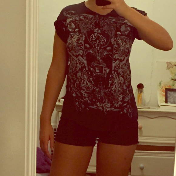 graphic tee