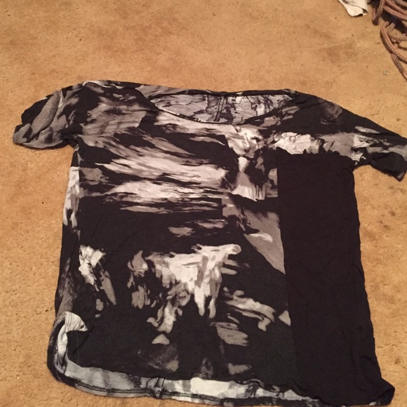 T-shirt - Picture 1 of 2