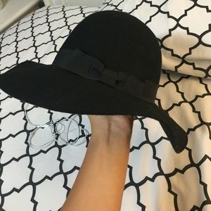 Forever 21 floppy hat