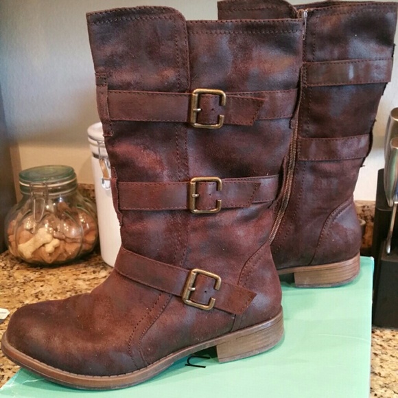 Size 8 Maurices Dark brown Calf height boots