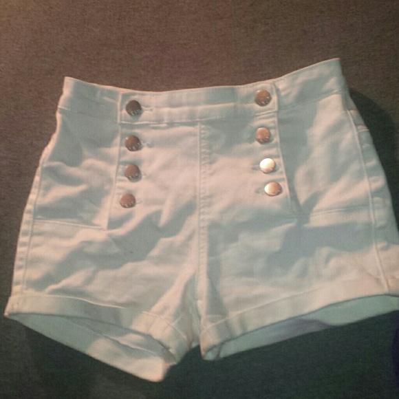White high waisted shorts (size 1) - Picture 1 of 2