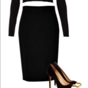 Black pencil skirt with bow in the back