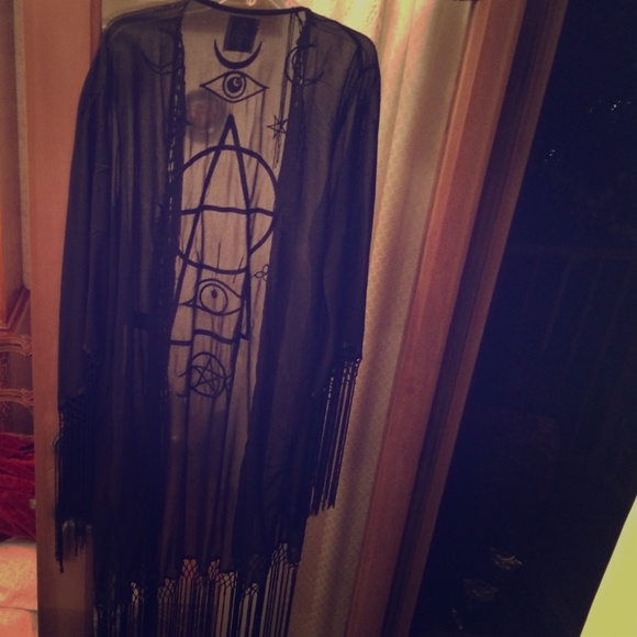 Black Unif kimono/throw-over.