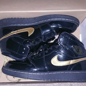 Black/Gold Jordan 1