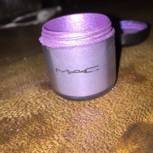 MAC VIOLET eye glitter/shadow