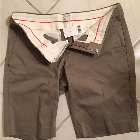 Banana republic khakis short