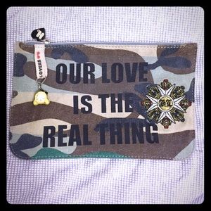 Harajuku Lovers (by Gwen Stefani) make up bag