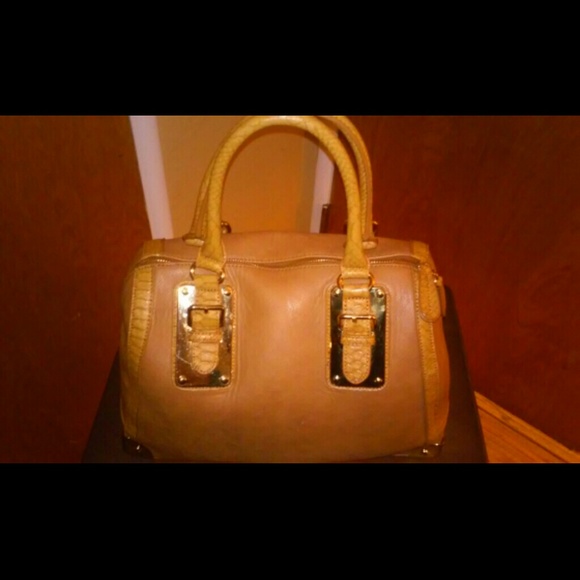 Beautiful leather Handbag.