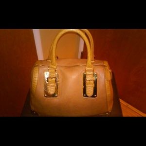 Beautiful leather Handbag.