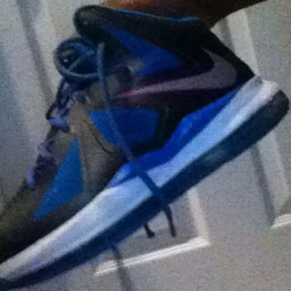 Nike Shoes - Lebron James 10 prisms