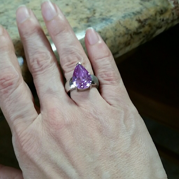 Ring - Picture 3 of 3