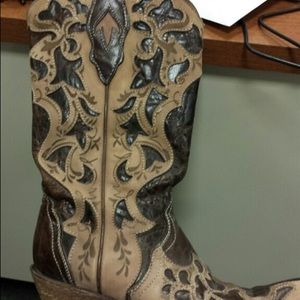 Coral cowboy boots size 7
