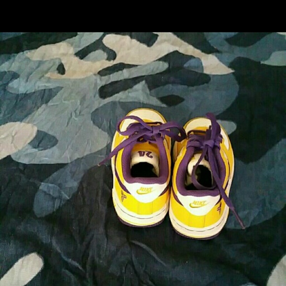 Nike kobe shoes