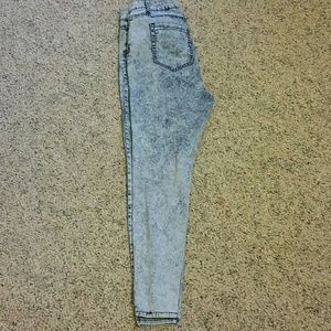 Acid wash jeans