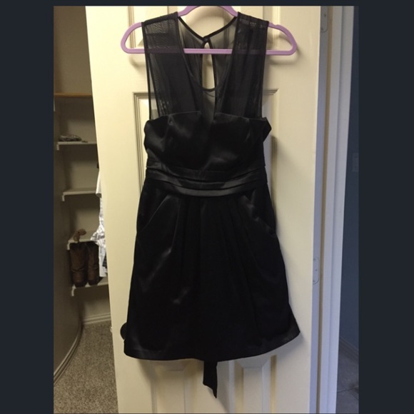 ✨ 24 HR FLASH SALE!!! ✨ Little Black Dress!